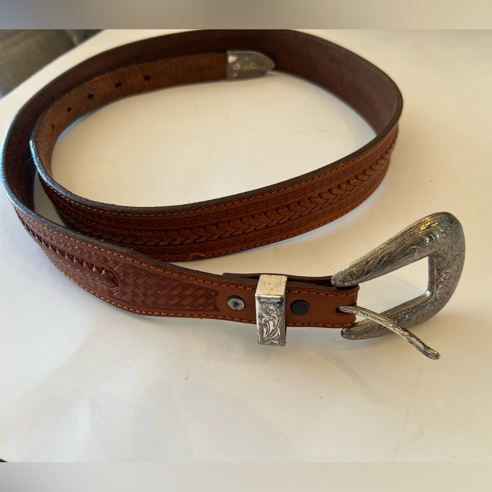 TONY LAMA Western Leather Braided belt Size 42 silver buckle Belt vintage